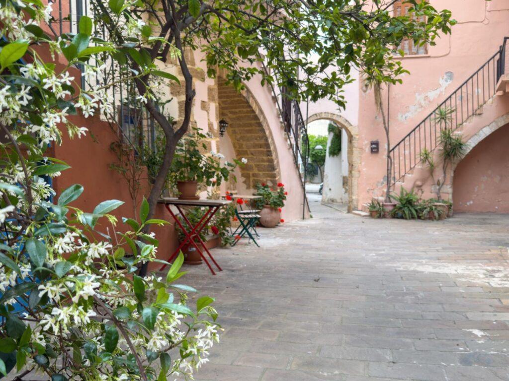 Zanim podejmiesz decyzję o zakupie nieruchomości w Alicante, warto skonsultować się ze specjalistami oraz dokładnie przeanalizować rynek pod kątem swoich indywidualnych potrzeb finansowych i inwestycyjnych celów